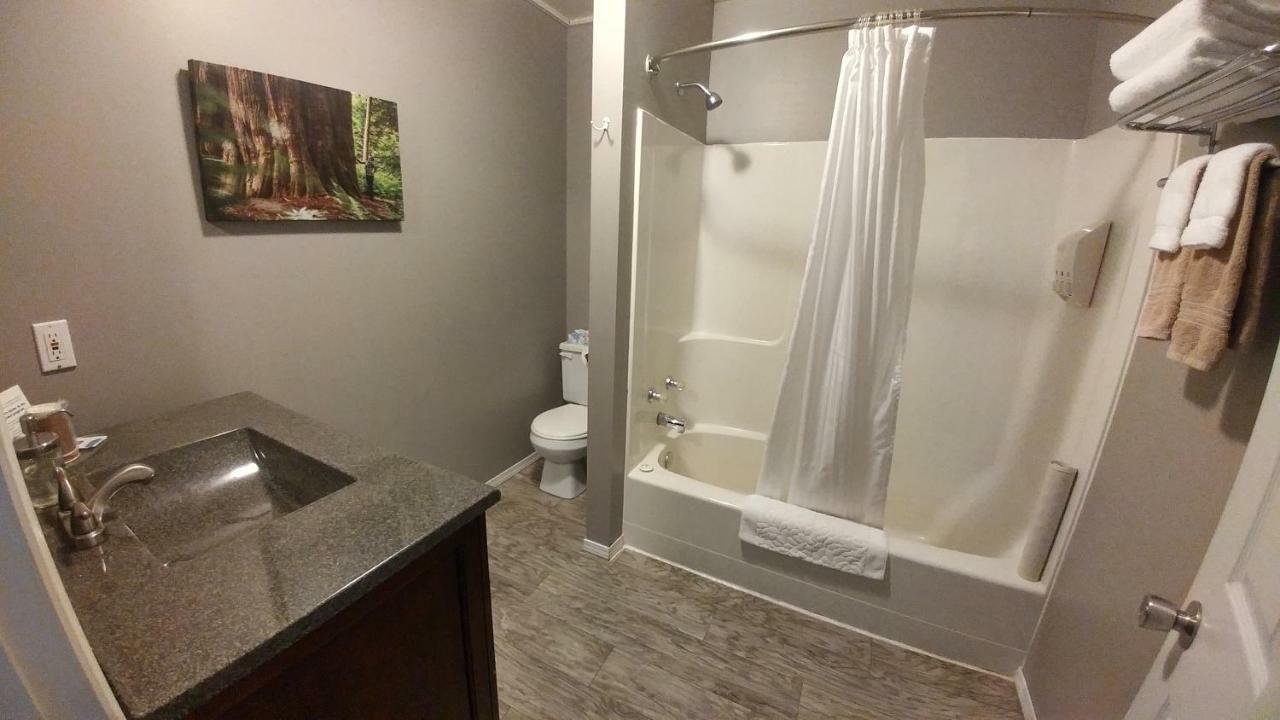 Bella Coola Mountain Lodge Hagensborg Екстер'єр фото