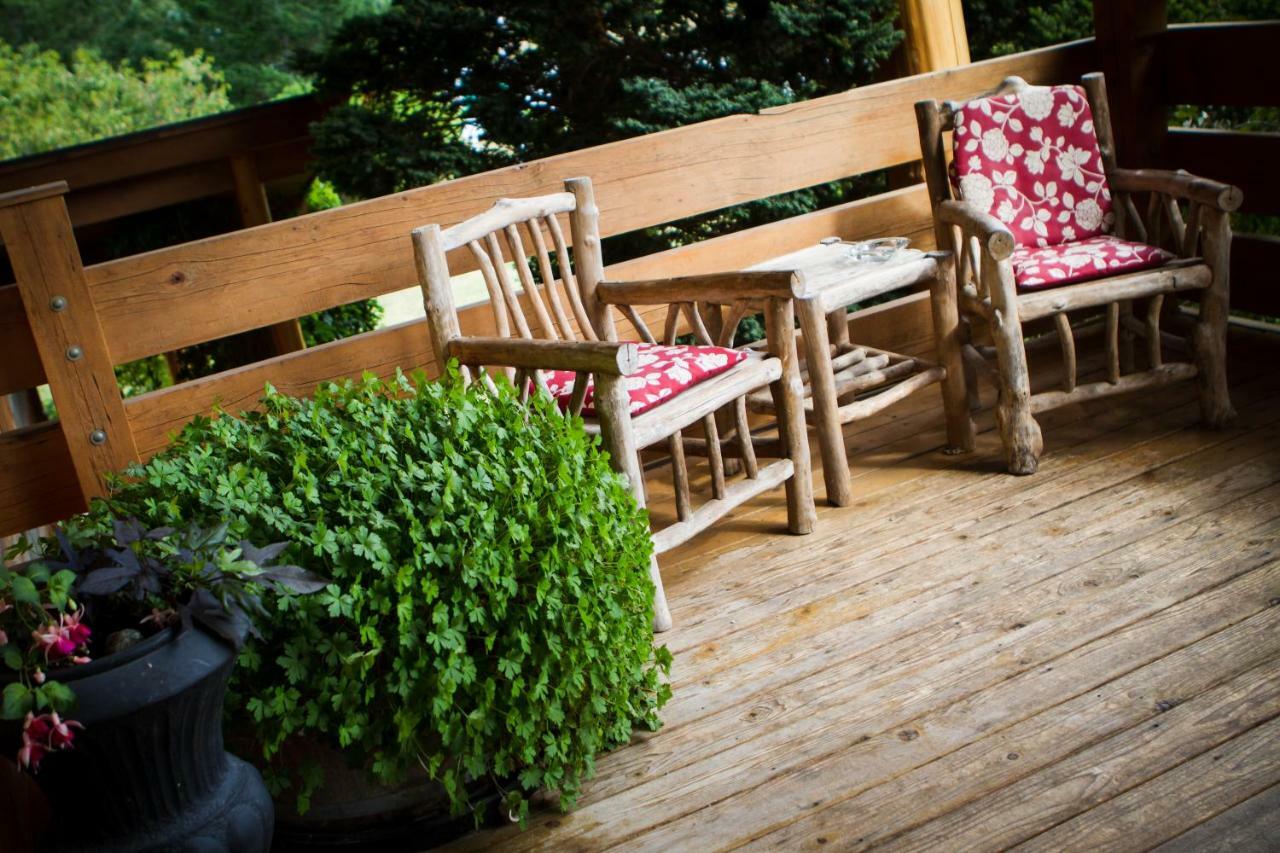 Bella Coola Mountain Lodge Hagensborg Екстер'єр фото